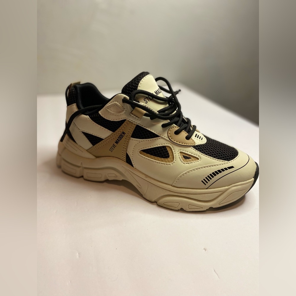 Great condition super cute and comfortable.